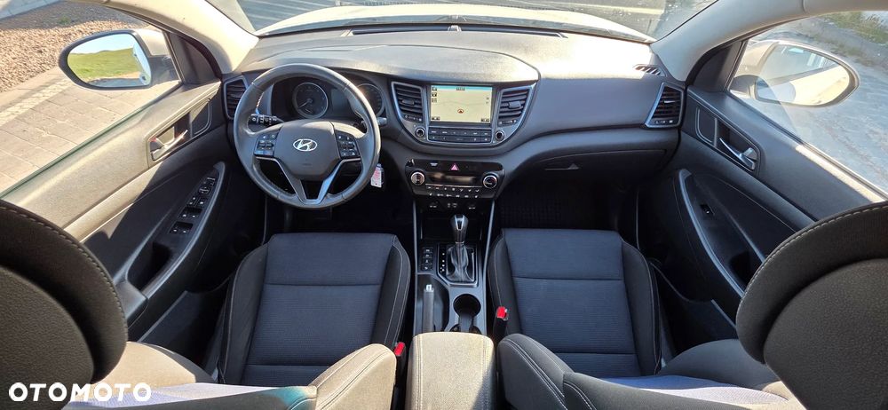 Hyundai Tucson 2.0 CRDi 4WD Automatik Advantage - 10
