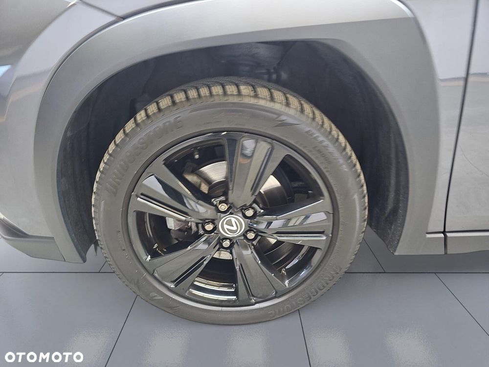 Lexus UX 250h GPF F Impression 2WD - 34