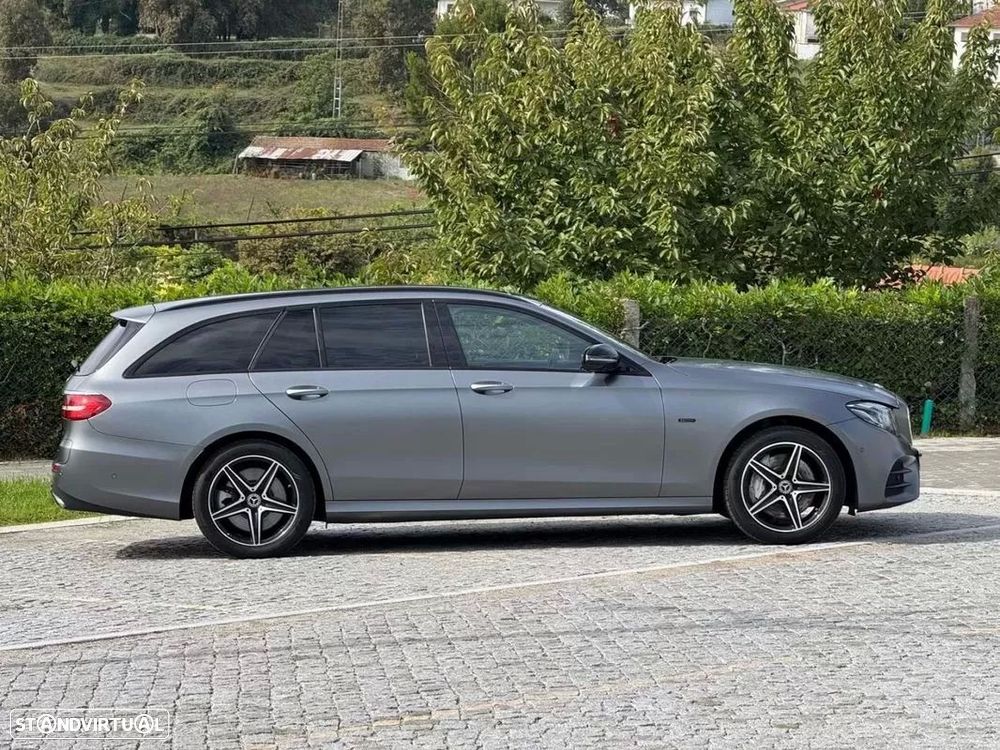 Mercedes-Benz E 300 de AMG Line - 4