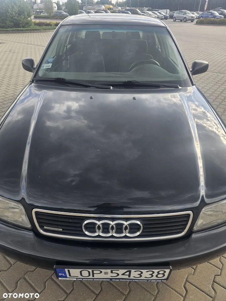 Audi A4 Limousine - 3