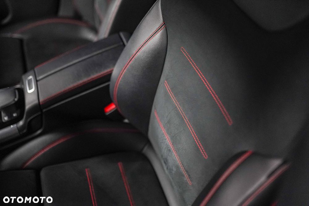 Mercedes-Benz GLB - 18