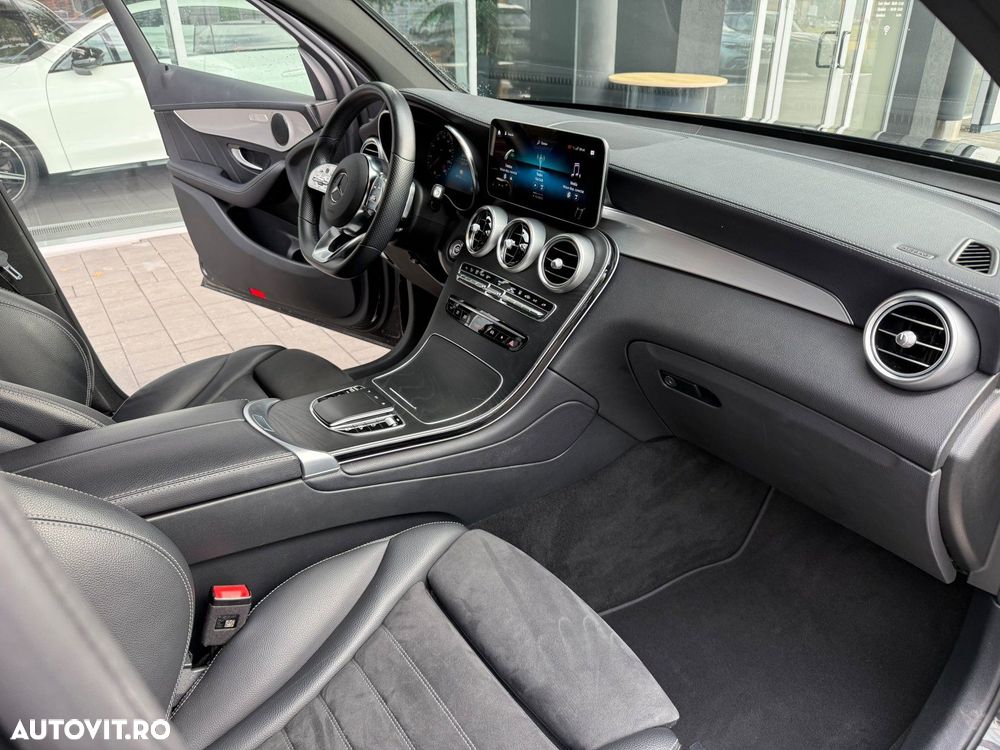 Mercedes-Benz GLC Coupe 300 e 4MATIC PHEV - 9