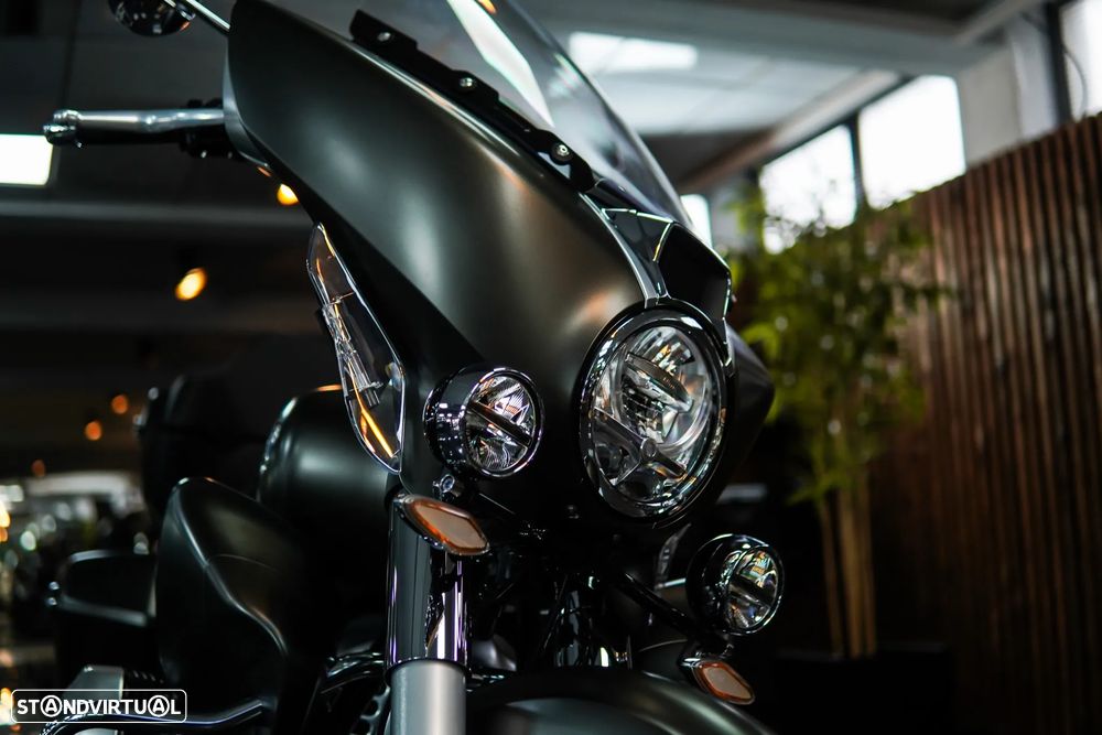 BMW R 18 Transcontinental Manhattan Metallic Matte - 3