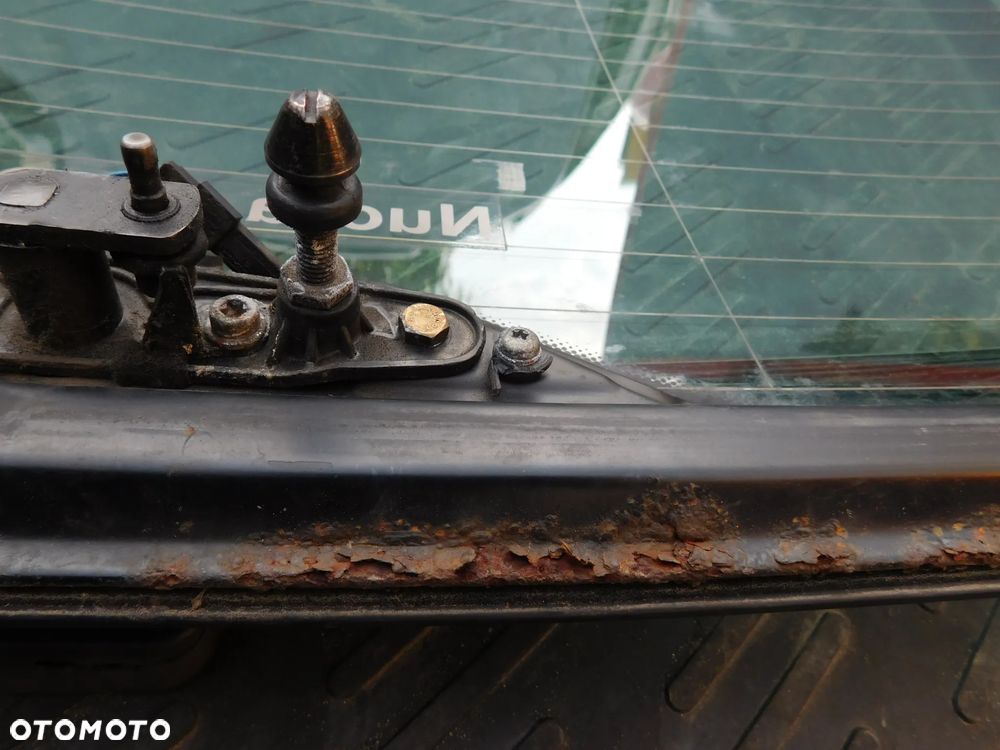 szyba tył w klapę otwierana BMW E39 TOURING - 9