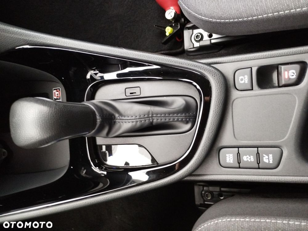 Toyota Yaris Hybrid 1.5 Style - 21