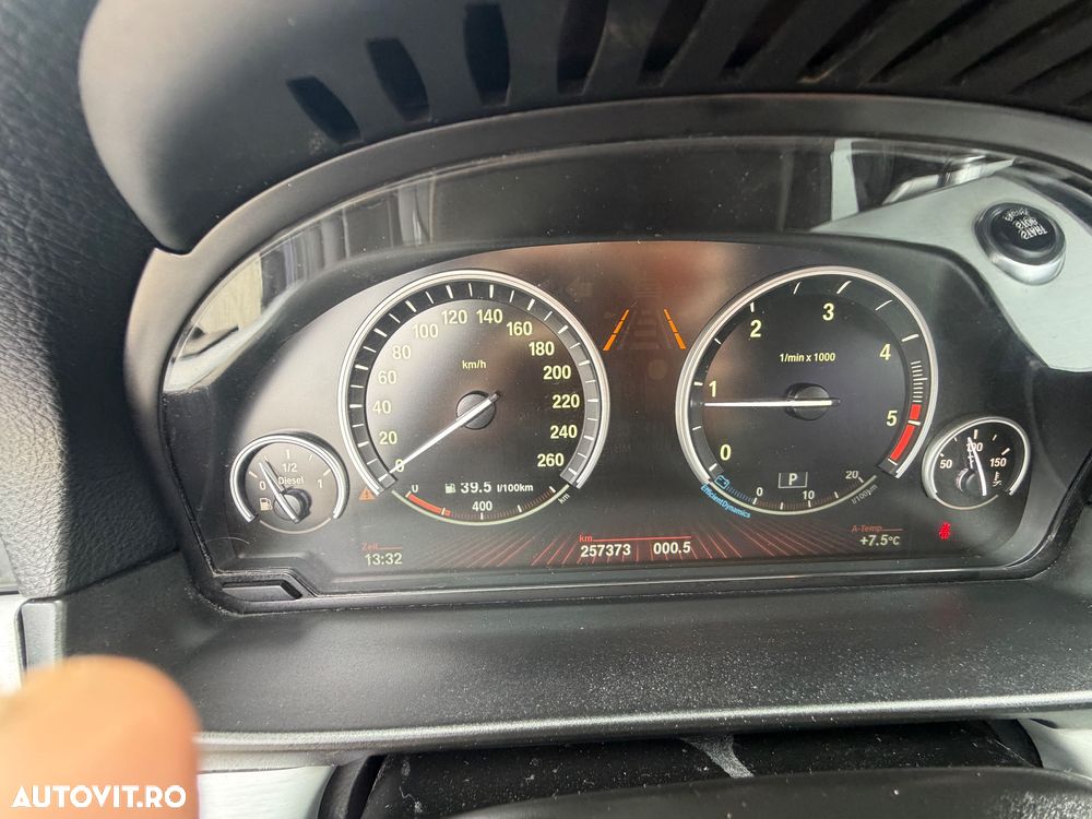 BMW Seria 5 520d BluePerformance Sport-Aut. - 37