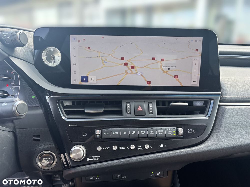 Lexus ES 300h Business Edition - 20