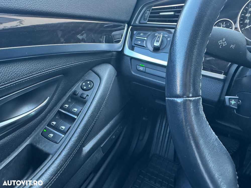 BMW Seria 5 525d Aut. Luxury Line - 14