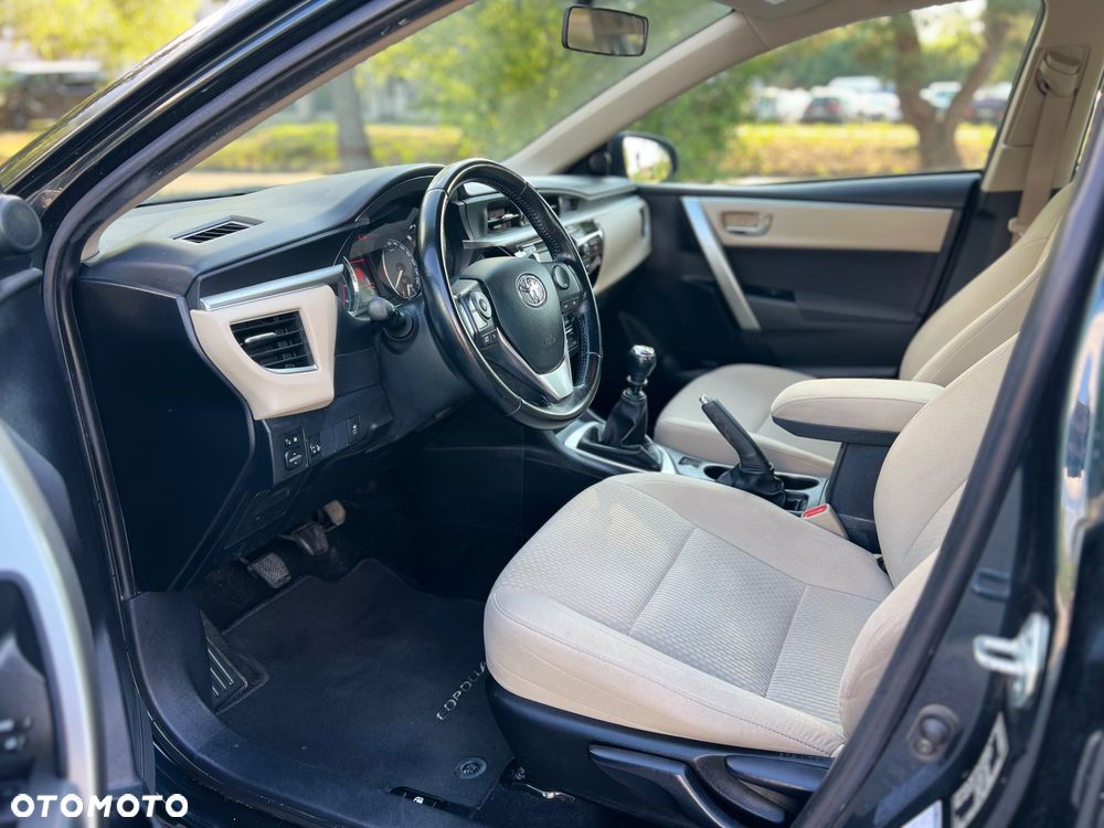 Toyota Corolla 1.6 Premium - 19