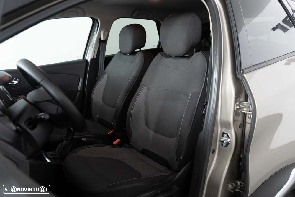 Renault Captur 1.5 dCi Exclusive - 10