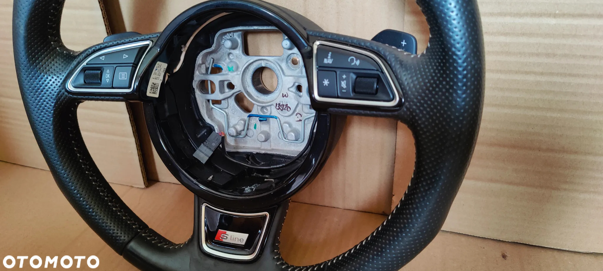 KIEROWNICA AUDI A6  A7 ŁOPATKI PODGRZEWANA SLINE 4H0124A - 3