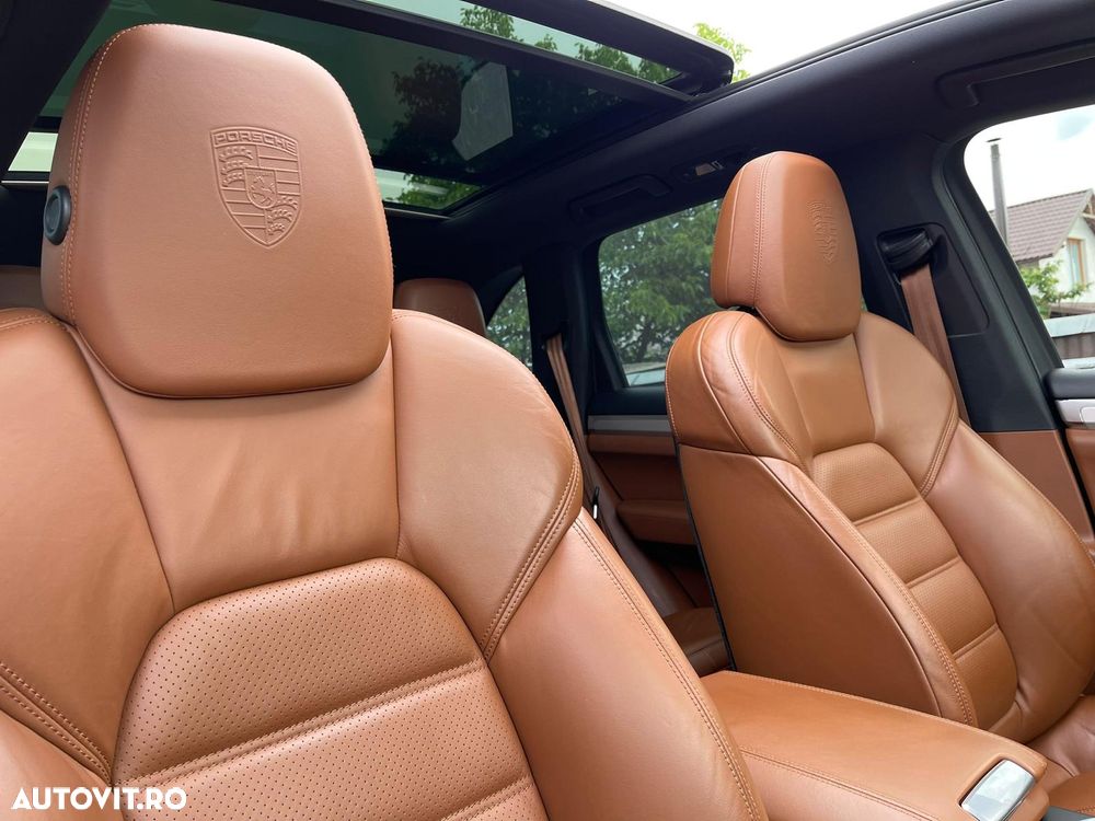 Porsche Cayenne Tiptronic S - 8