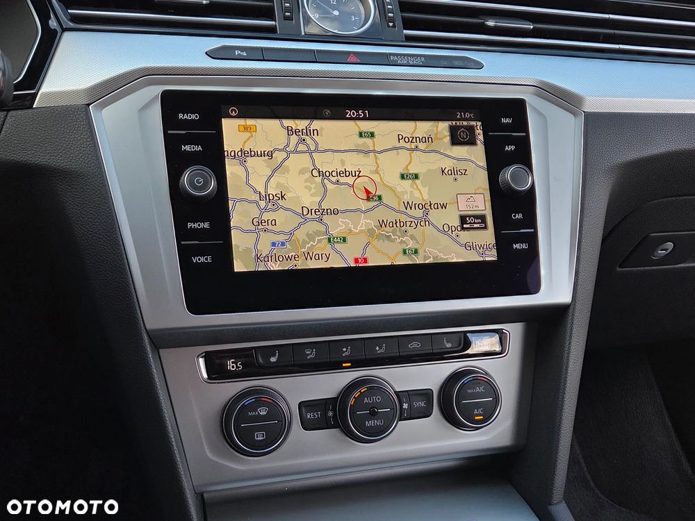 Volkswagen Passat 2.0 TDI SCR DSG Highline - 33