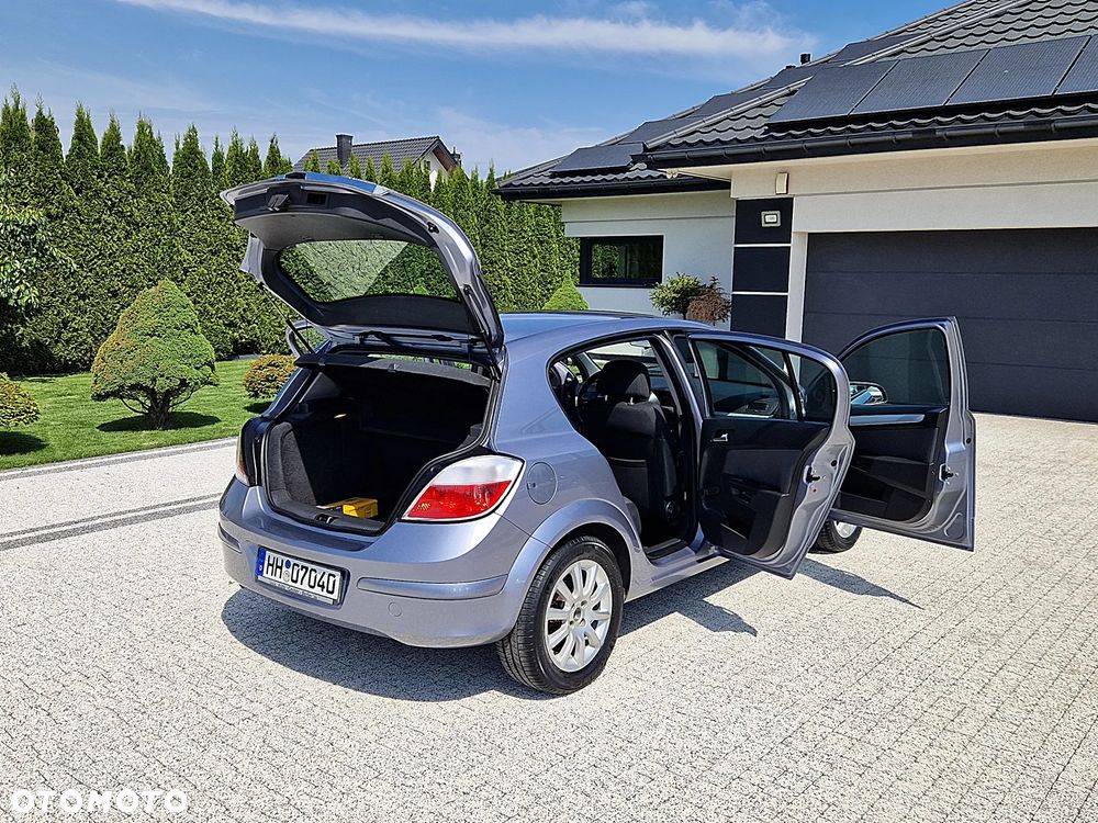 Opel Astra 1.6 Essentia - 15