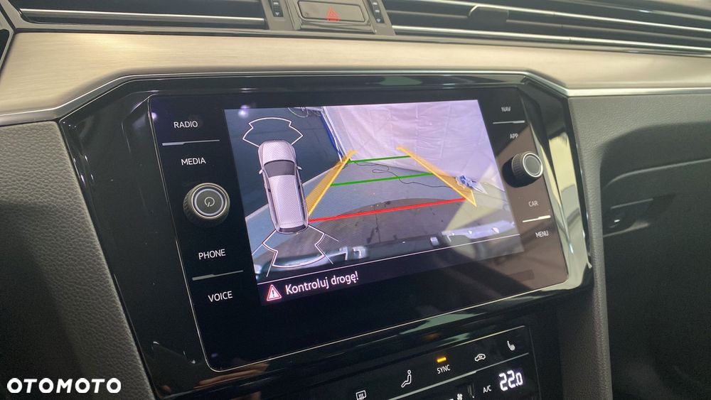 Volkswagen Passat - 21