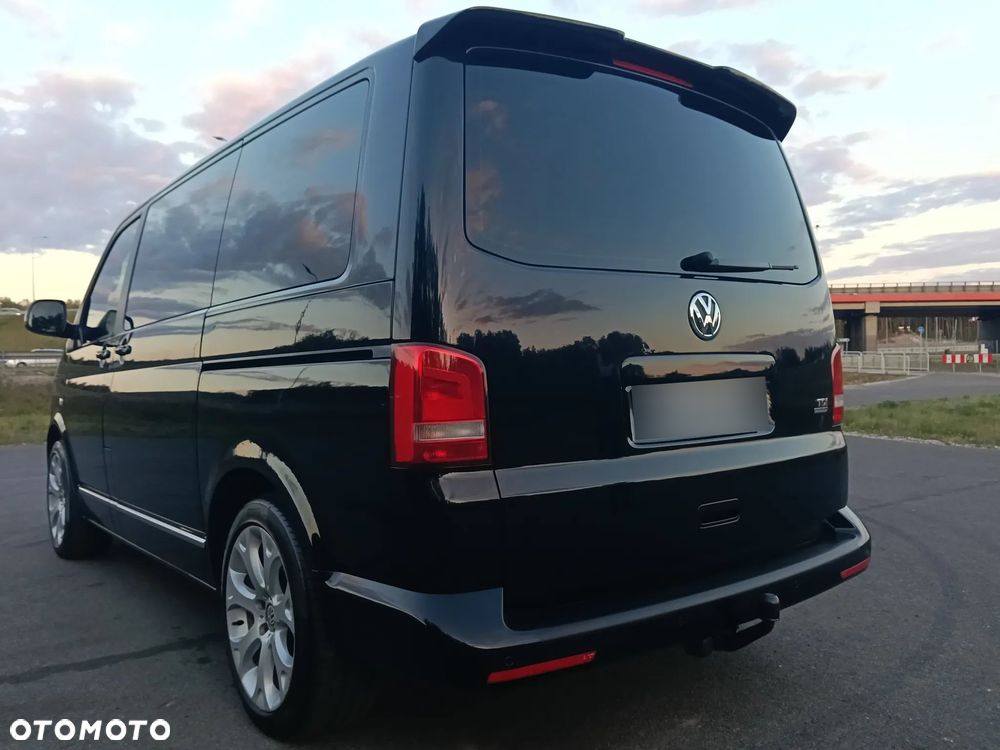 Volkswagen Multivan - 10