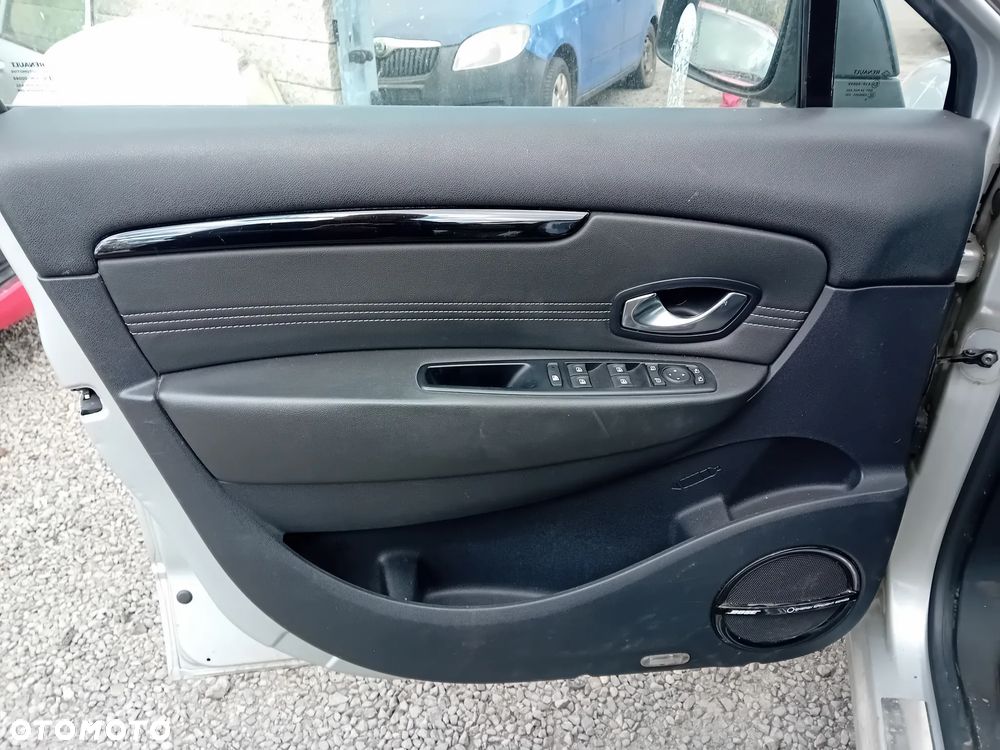 *RENAULT SCENIC III* Samochód na części - 6