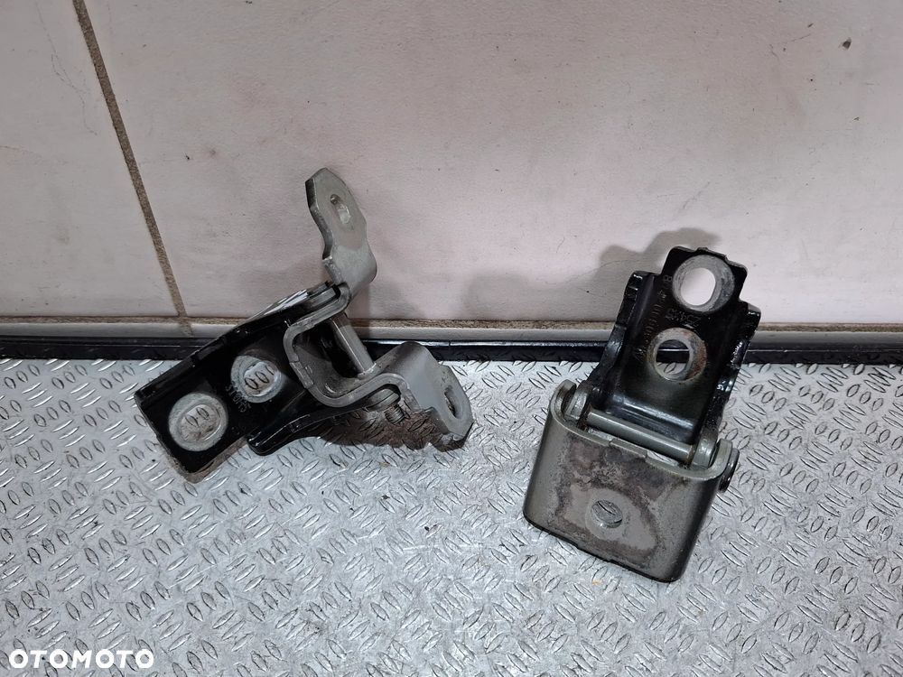 Zawiasy drzwi prawy tył komplet czarne Renault Captur 2015 rok - 2