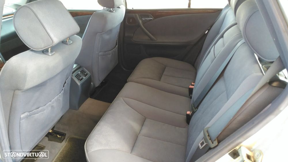 Mercedes-Benz E 220 CDi Elegance Aut. - 8