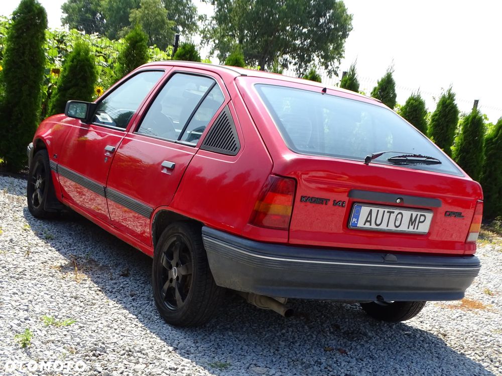 Opel Kadett 1.4 LS - 11