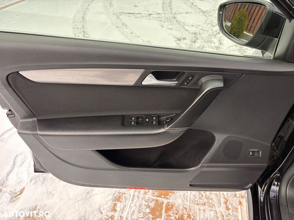 Volkswagen Passat Variant 2.0 TDI DSG BlueMotion Technology Comfortline - 21