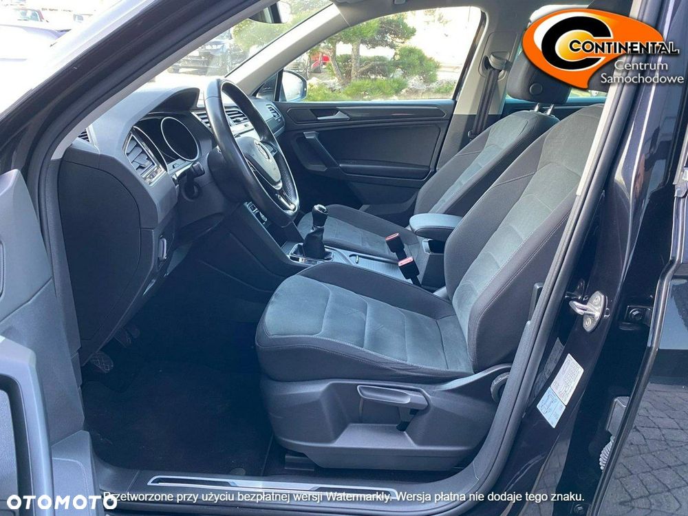 Volkswagen Tiguan - 10