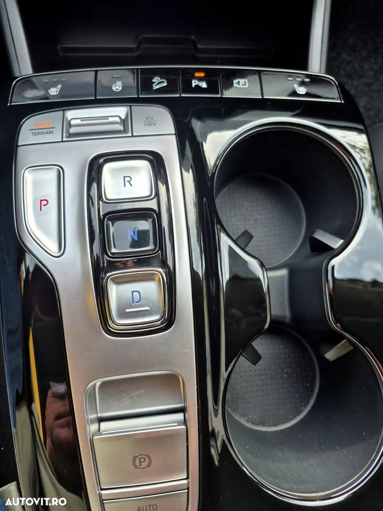 Hyundai Tucson 1.6 T-GDi 48V-Hybrid 4WD DCT Trend - 35