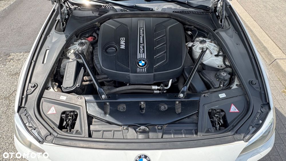 BMW Seria 5 520d xDrive - 27