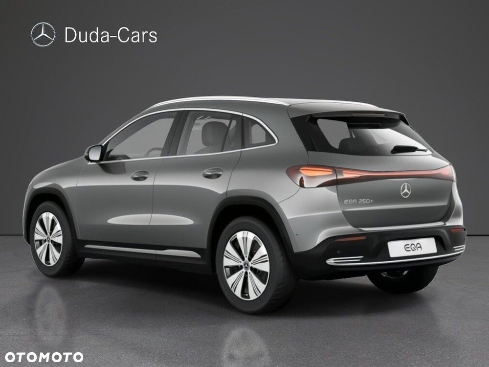 Mercedes-Benz EQA - 6