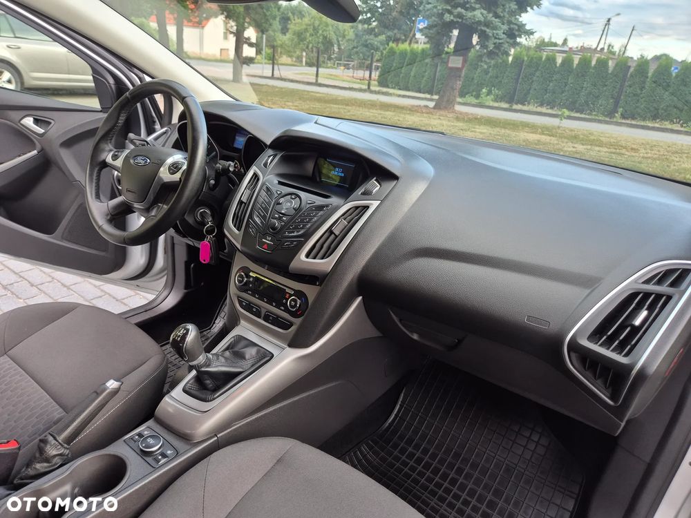 Ford Focus - 30