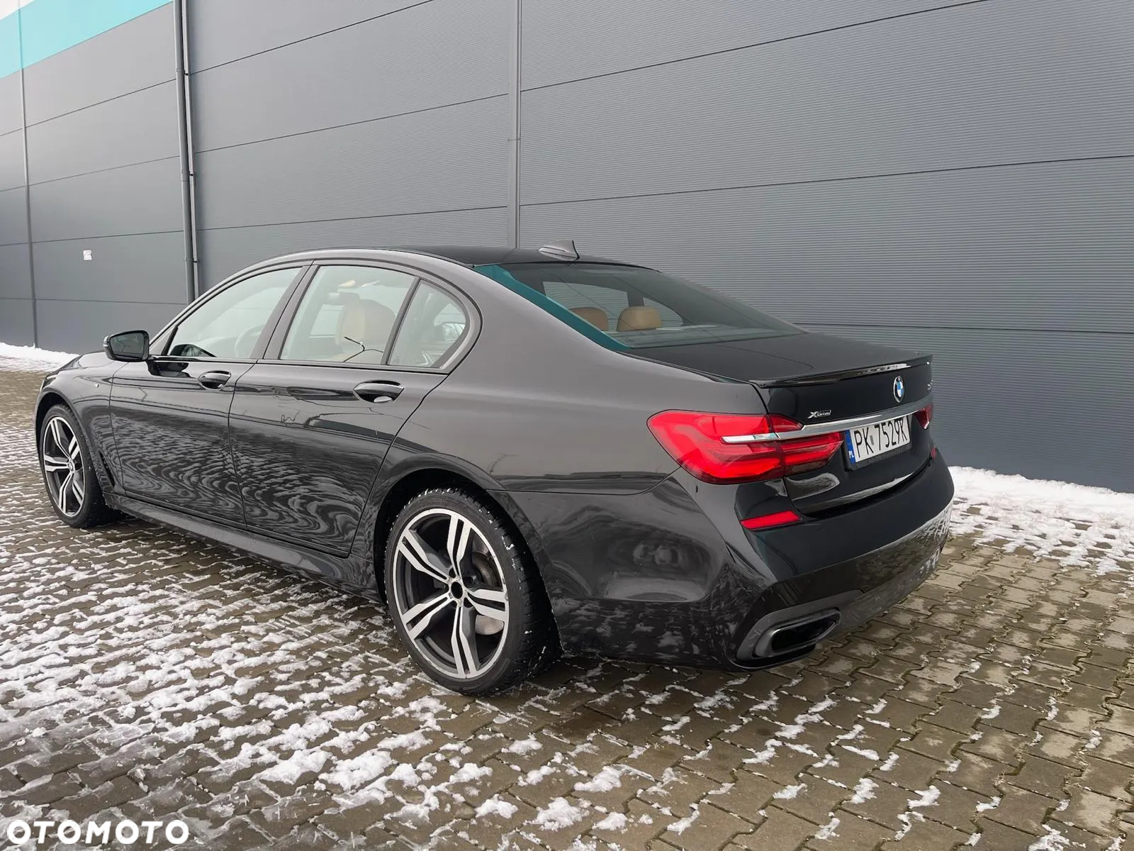 BMW Seria 7 750i xDrive - 8
