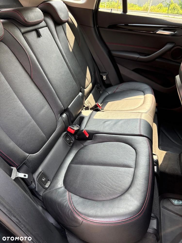 BMW X1 xDrive20i Sport Line - 15