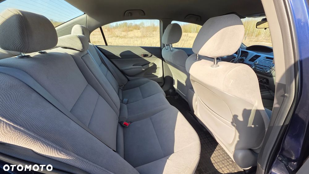 Honda Civic 1.8 Comfort - 18