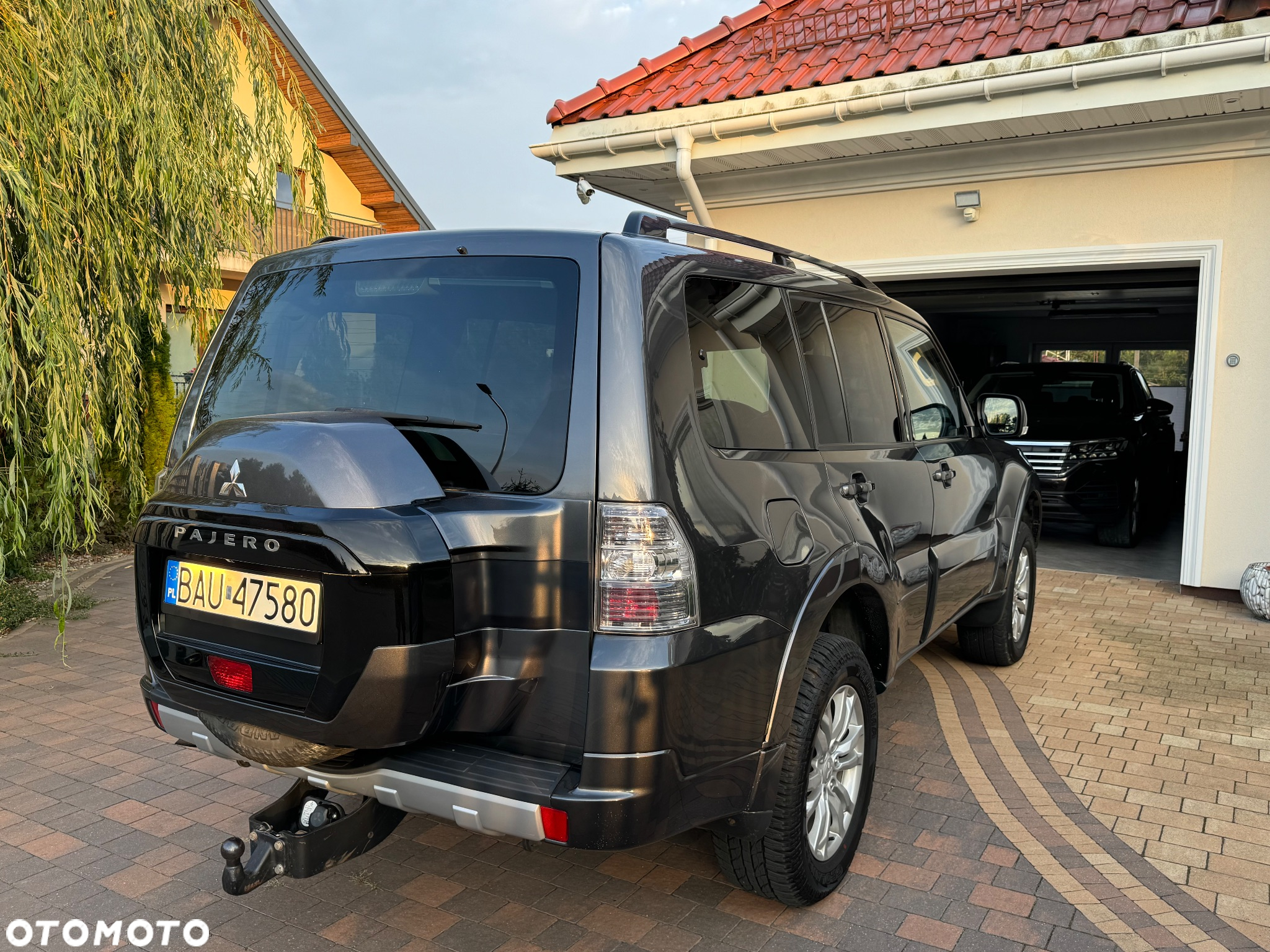 Mitsubishi Pajero - 10