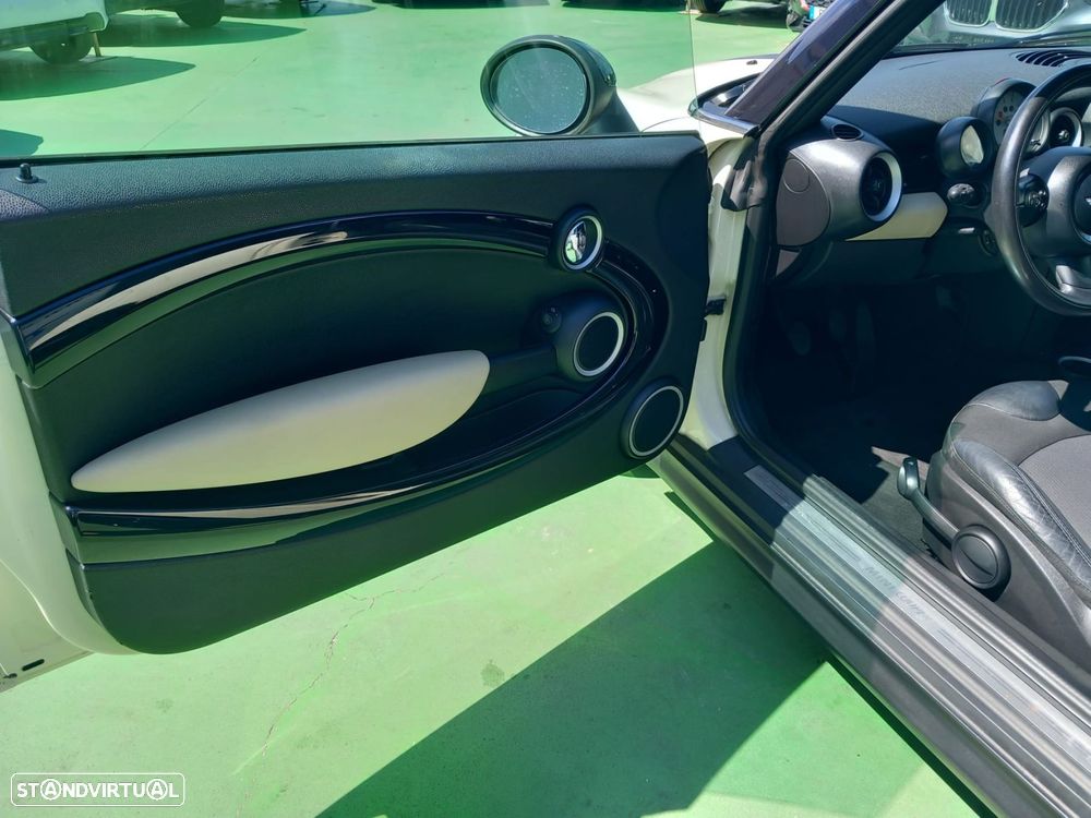 MINI Cabrio Cooper D - 16