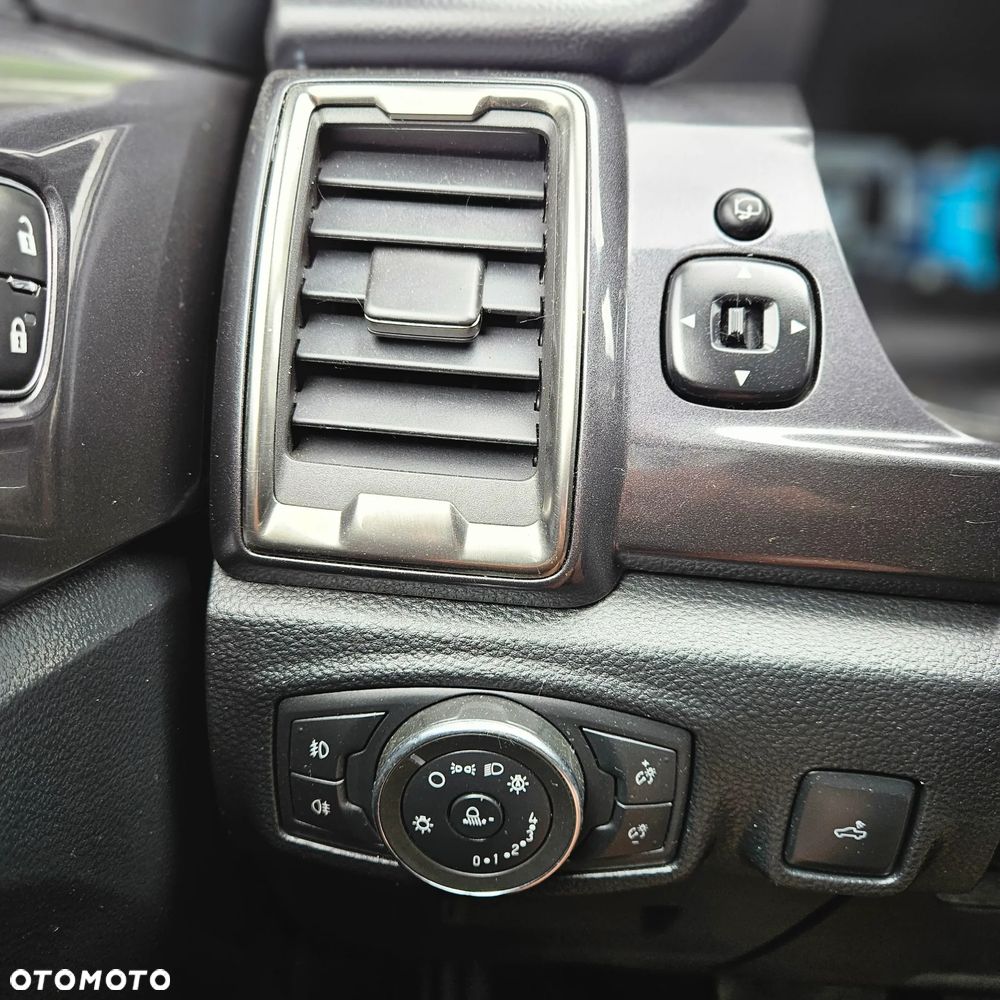 Ford Ranger 2.0 EcoBlue 4x4 DC Wildtrak - 31