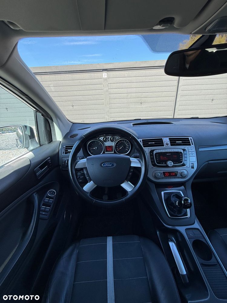 Ford Kuga 2.0 TDCi 4x4 Titanium - 27