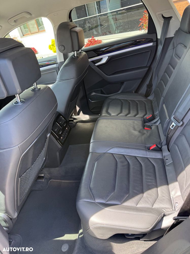 Volkswagen Touareg 3.0 V6 TDI 4Motion DPF Automatik Elegance - 6