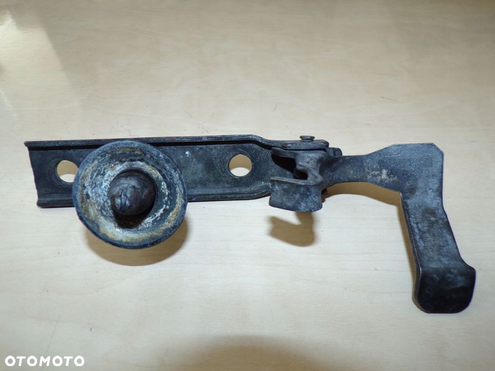 SPRINTER 901 96- ZAMEK RYGIEL ZACZEP MASKI 9017500084 - 2