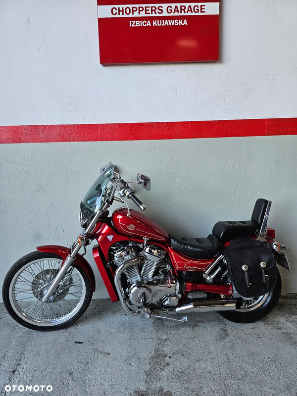 Suzuki Intruder