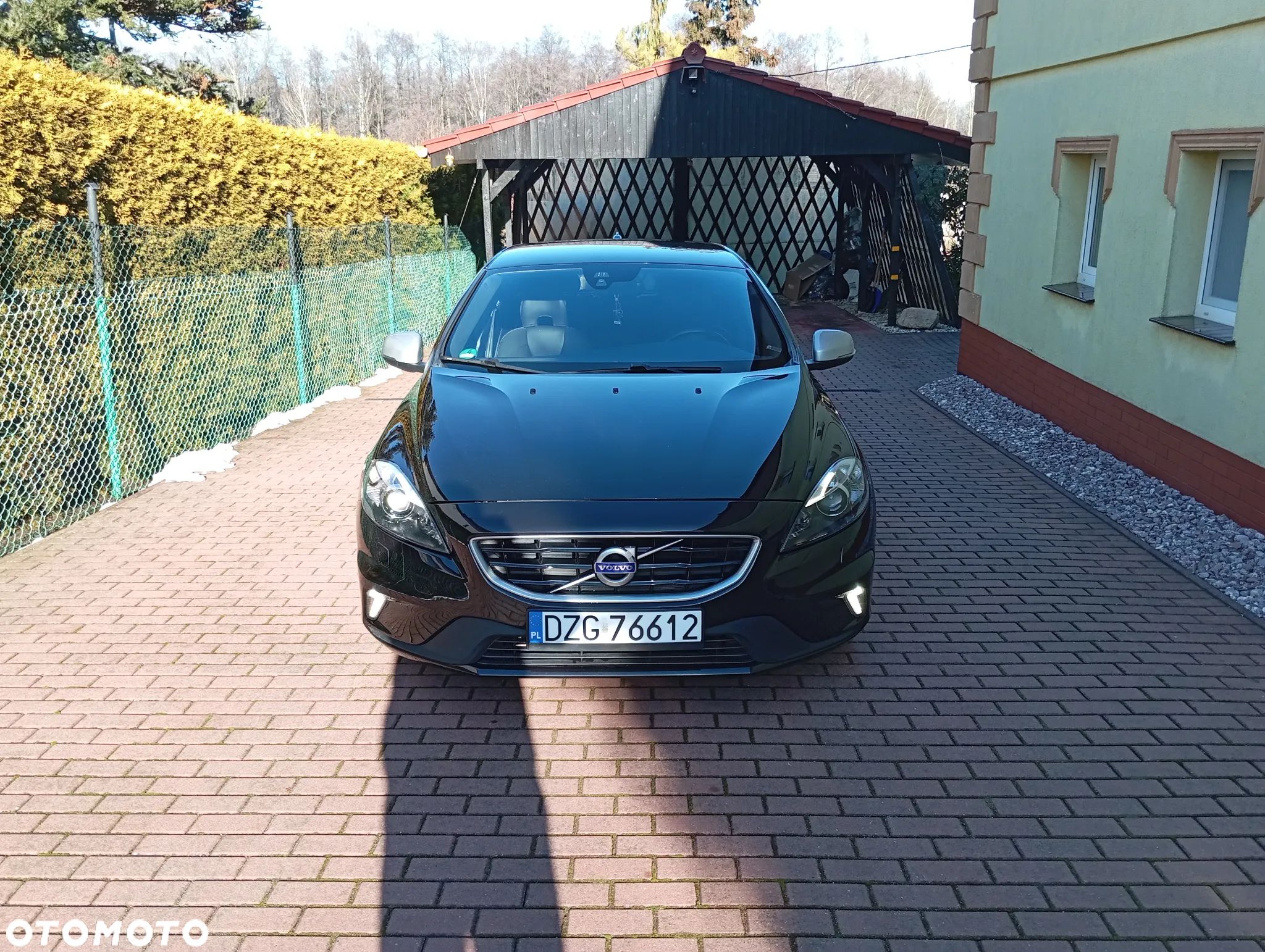 Volvo V40 D2 Drive-E R-Design Momentum - 1