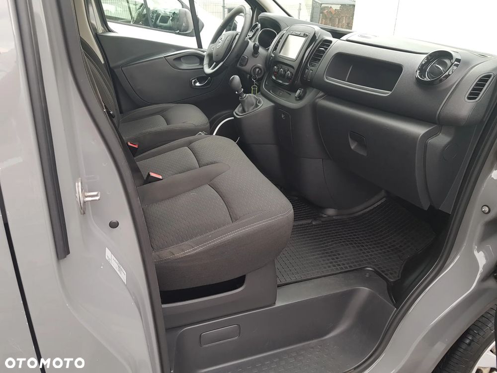 Opel VIVARO LONG - 18