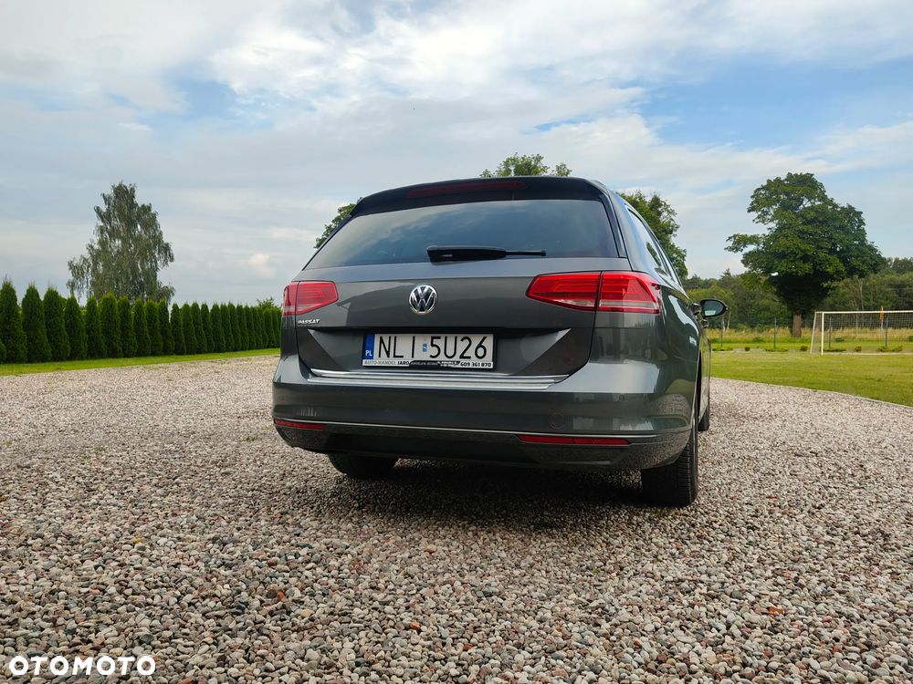 Volkswagen Passat 2.0 TDI (BlueMotion Technology) Comfortline - 21
