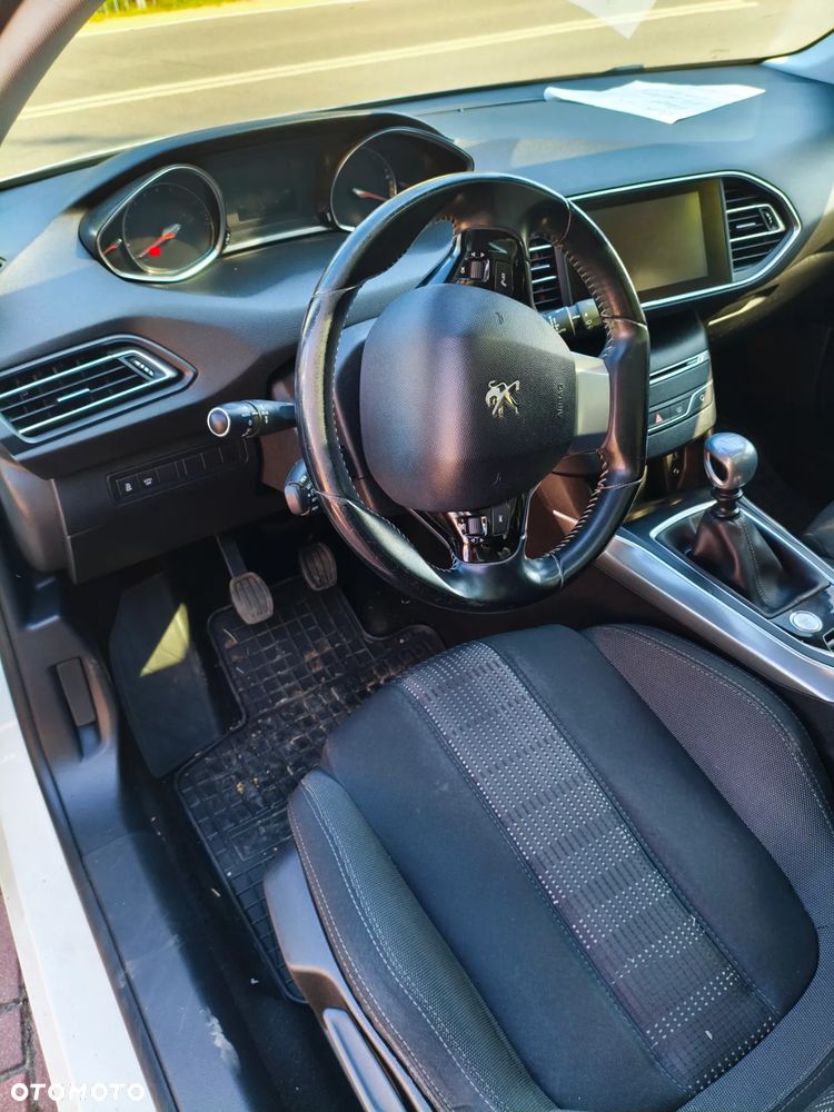 Peugeot 308 BlueHDi FAP 120 Stop&Start Active - 8