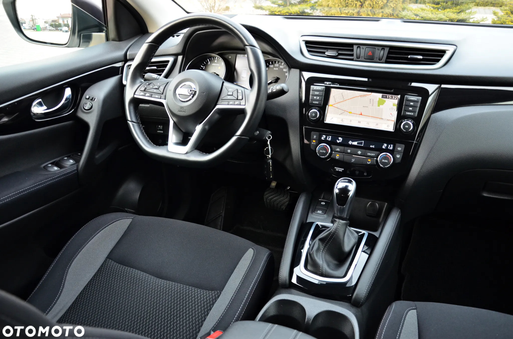 Nissan Qashqai 1.3 DIG-T DCT TEKNA - 34
