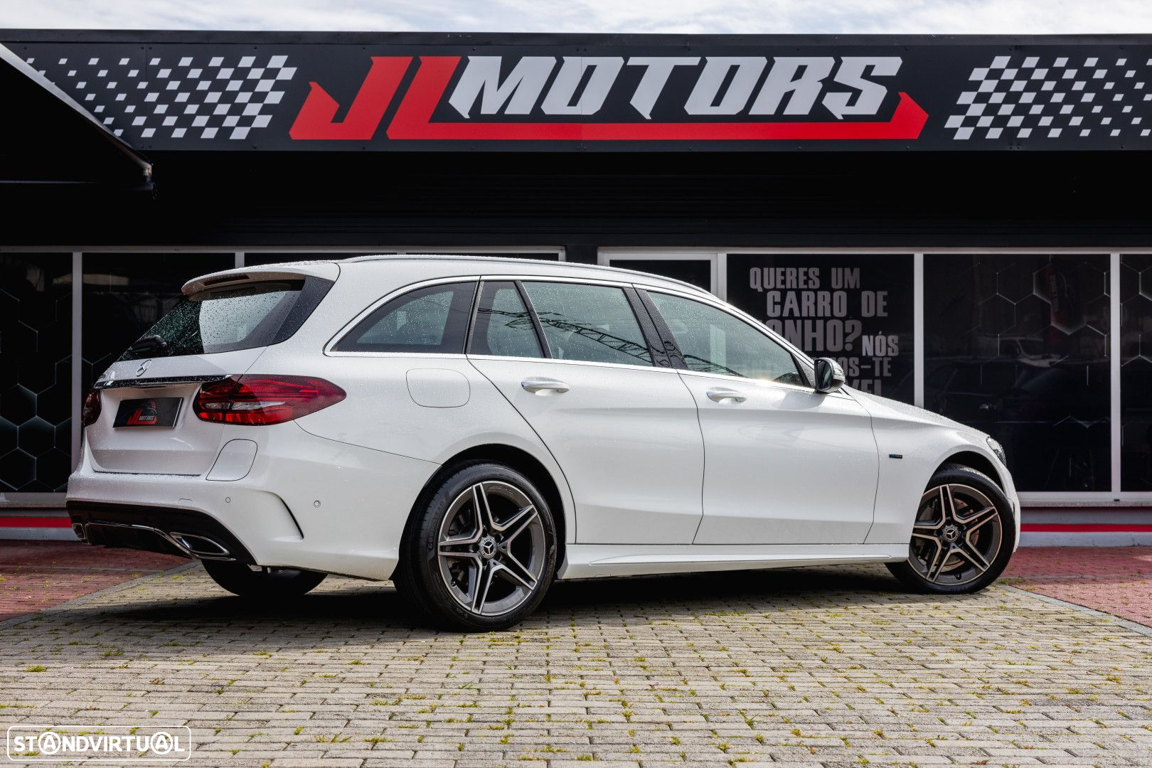 Mercedes-Benz C 300 - 10