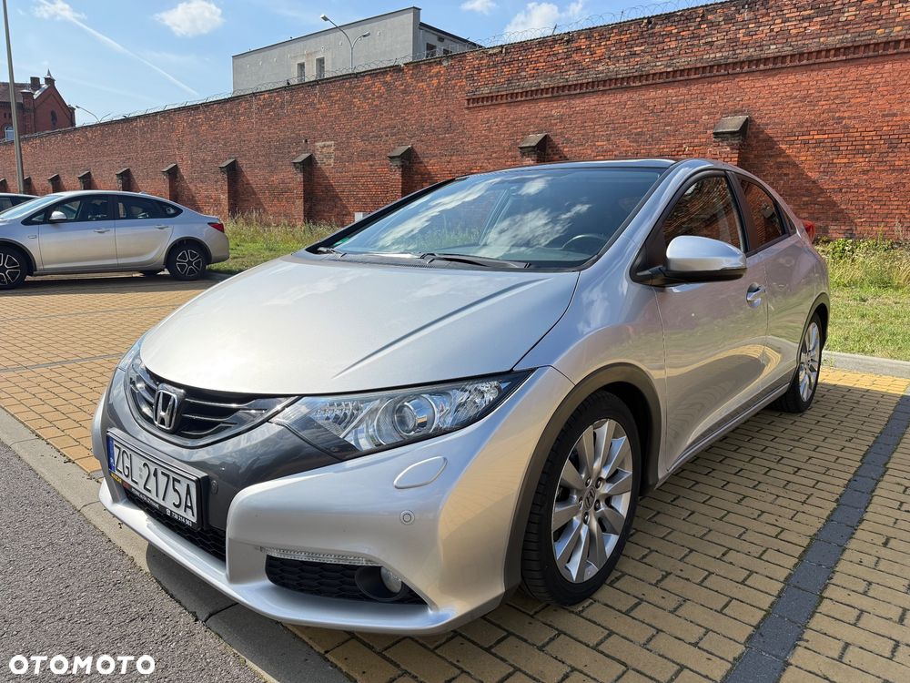 Honda Civic 1.8 i-VTEC Executive - 1