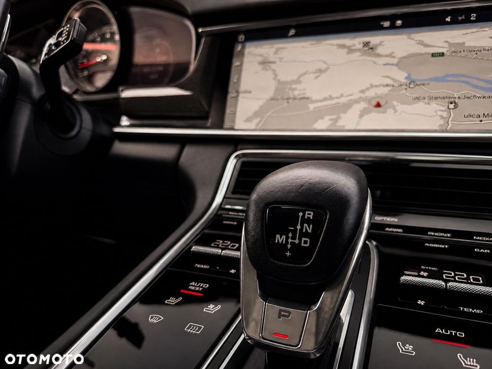 Porsche Panamera Turbo - 19