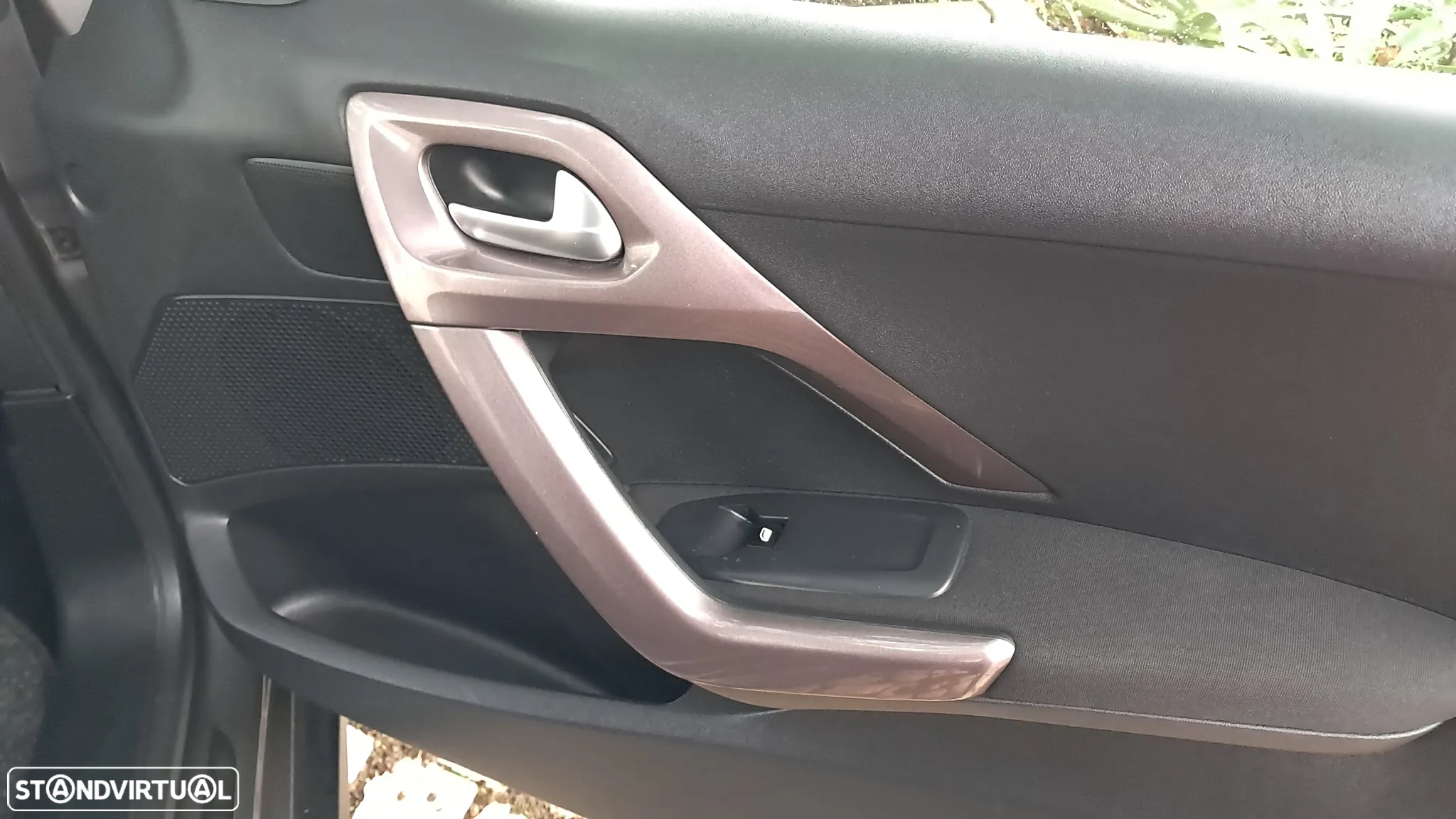 Peugeot 2008 1.6 BlueHDi Style - 22