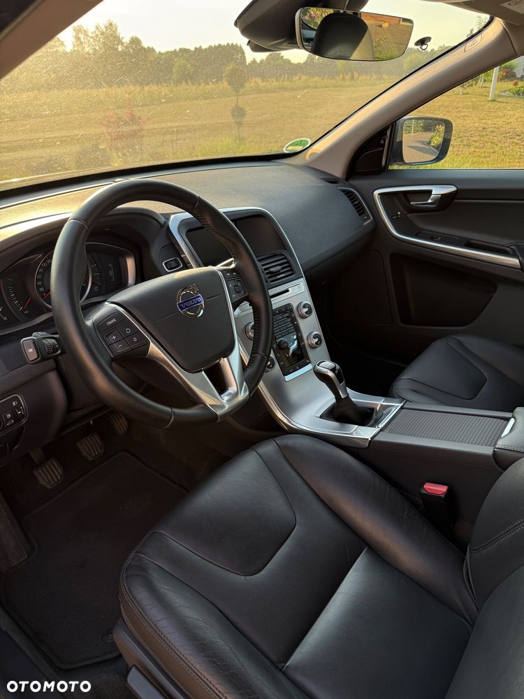 Volvo XC 60 - 8